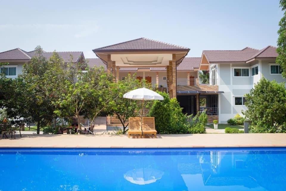 Baan Suan Khun Yaiy Otel Ban Wang Takhrai Dış mekan fotoğraf