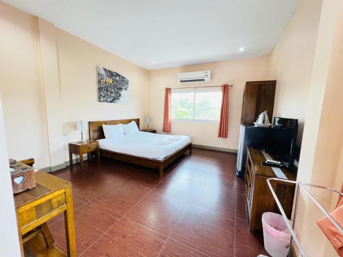 Baan Suan Khun Yaiy Otel Ban Wang Takhrai Dış mekan fotoğraf