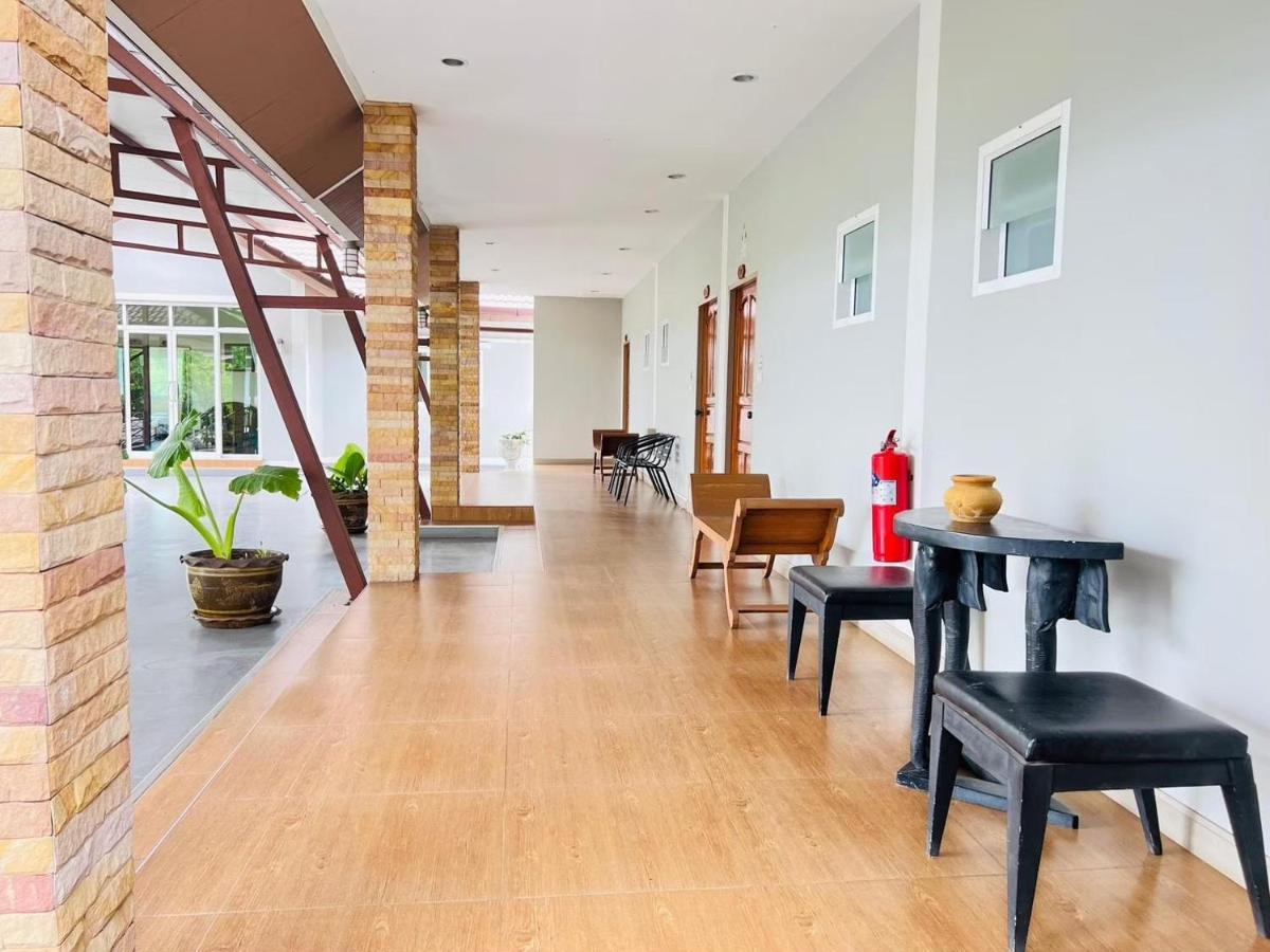 Baan Suan Khun Yaiy Otel Ban Wang Takhrai Dış mekan fotoğraf