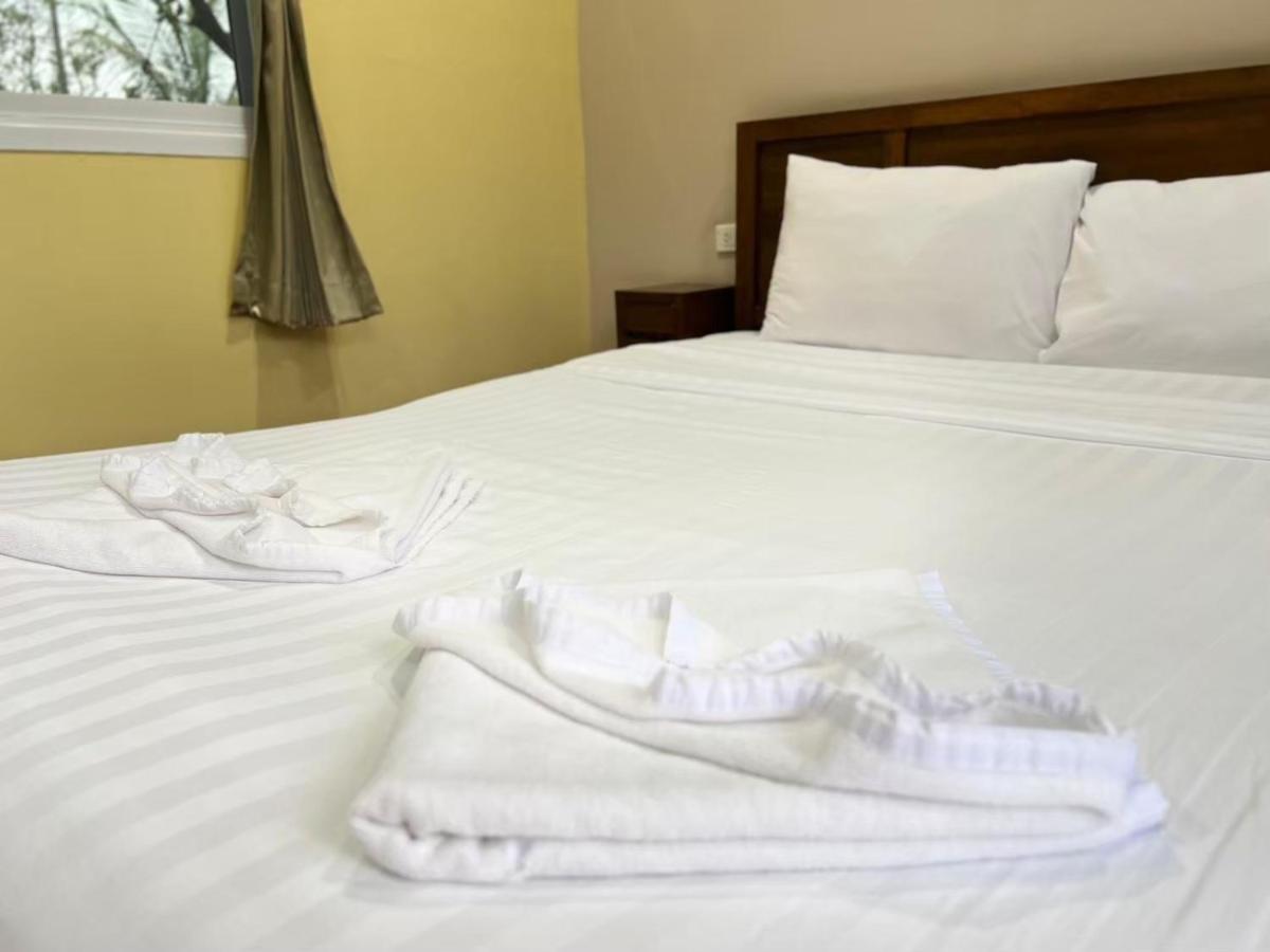 Baan Suan Khun Yaiy Otel Ban Wang Takhrai Dış mekan fotoğraf