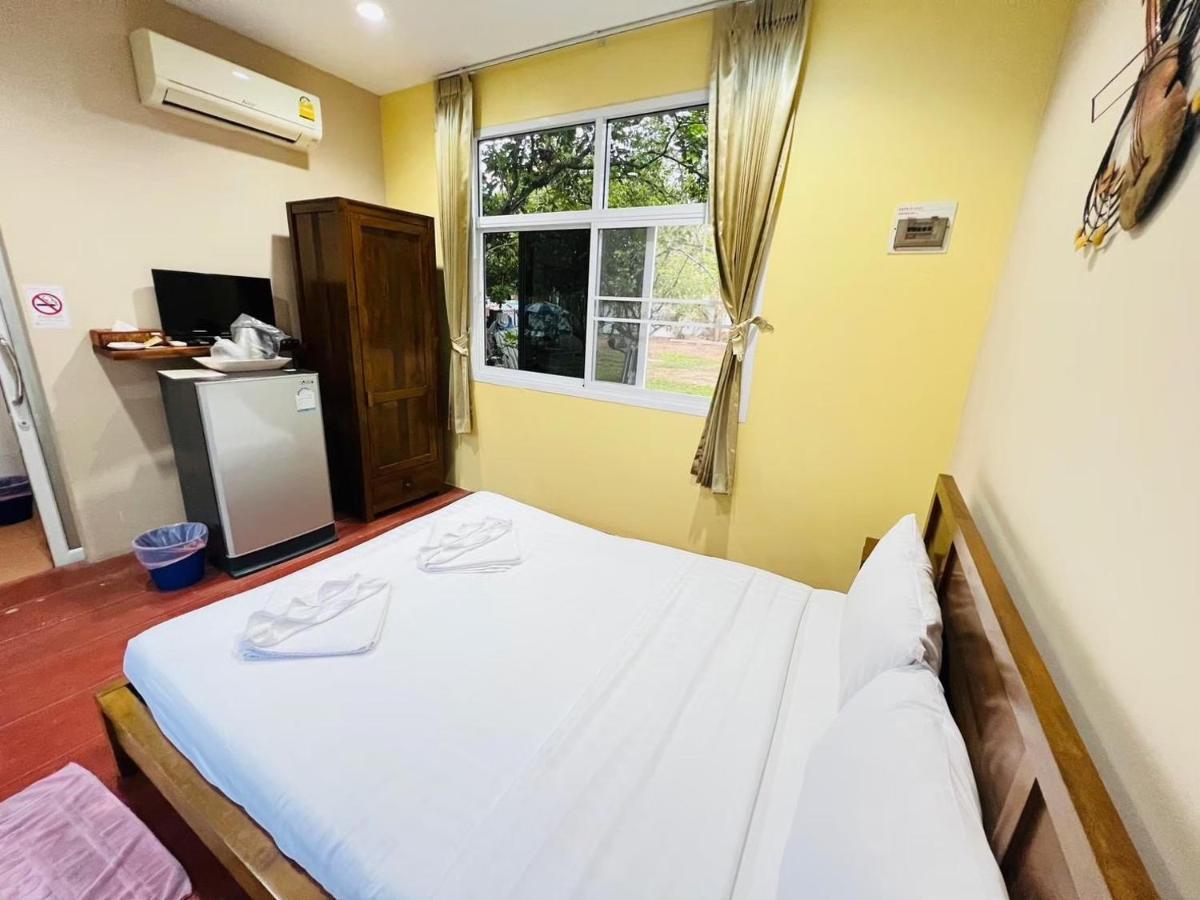 Baan Suan Khun Yaiy Otel Ban Wang Takhrai Dış mekan fotoğraf
