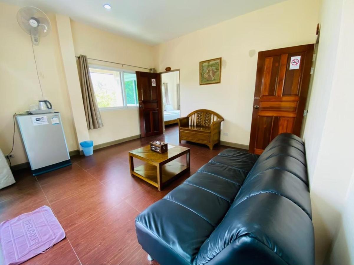 Baan Suan Khun Yaiy Otel Ban Wang Takhrai Dış mekan fotoğraf
