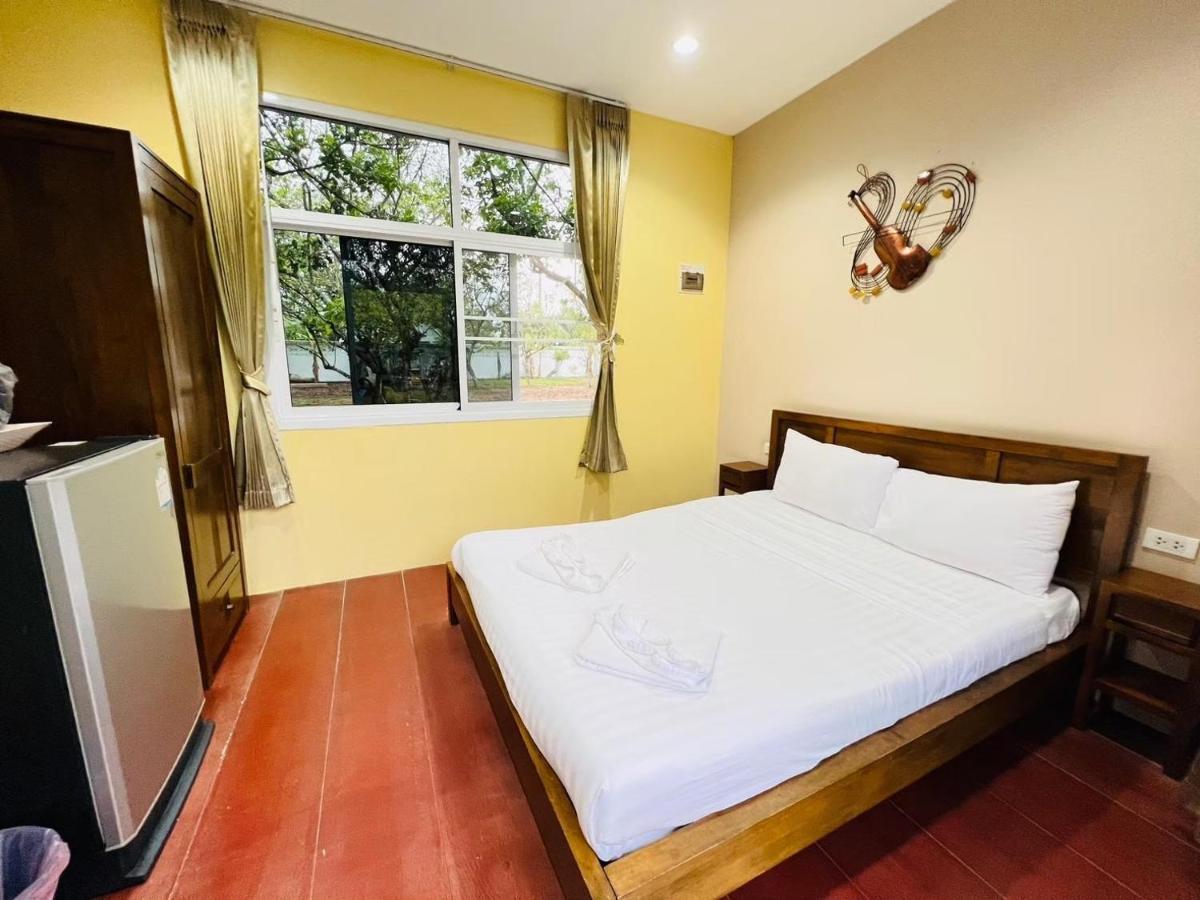 Baan Suan Khun Yaiy Otel Ban Wang Takhrai Dış mekan fotoğraf