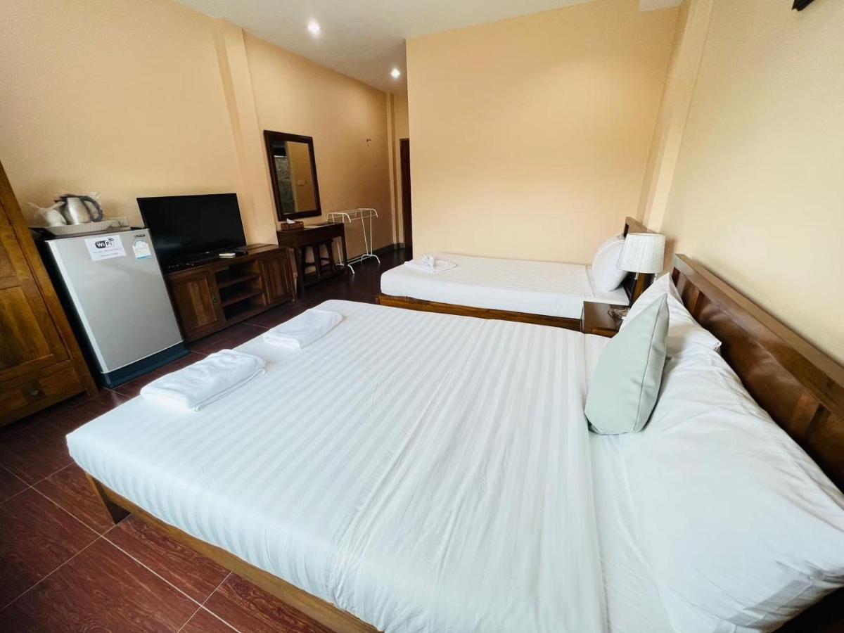 Baan Suan Khun Yaiy Otel Ban Wang Takhrai Dış mekan fotoğraf